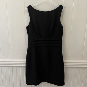 Banana Republic Black Sleeveless Dress Dra…